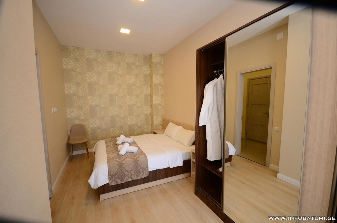 West Apartments Batumi Ngoại thất bức ảnh