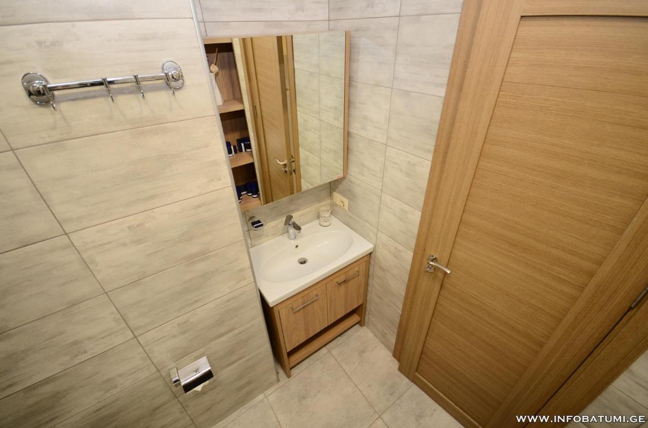 West Apartments Batumi Ngoại thất bức ảnh